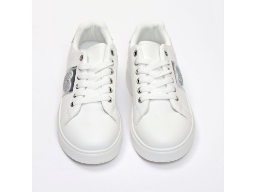 Sneakers in simil pelle con ricamo laterale