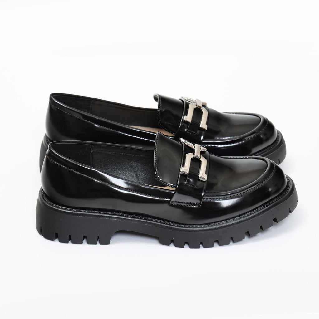 Mocassini in simil pelle verniciata platform con applicazione color argento- Art.BP162115