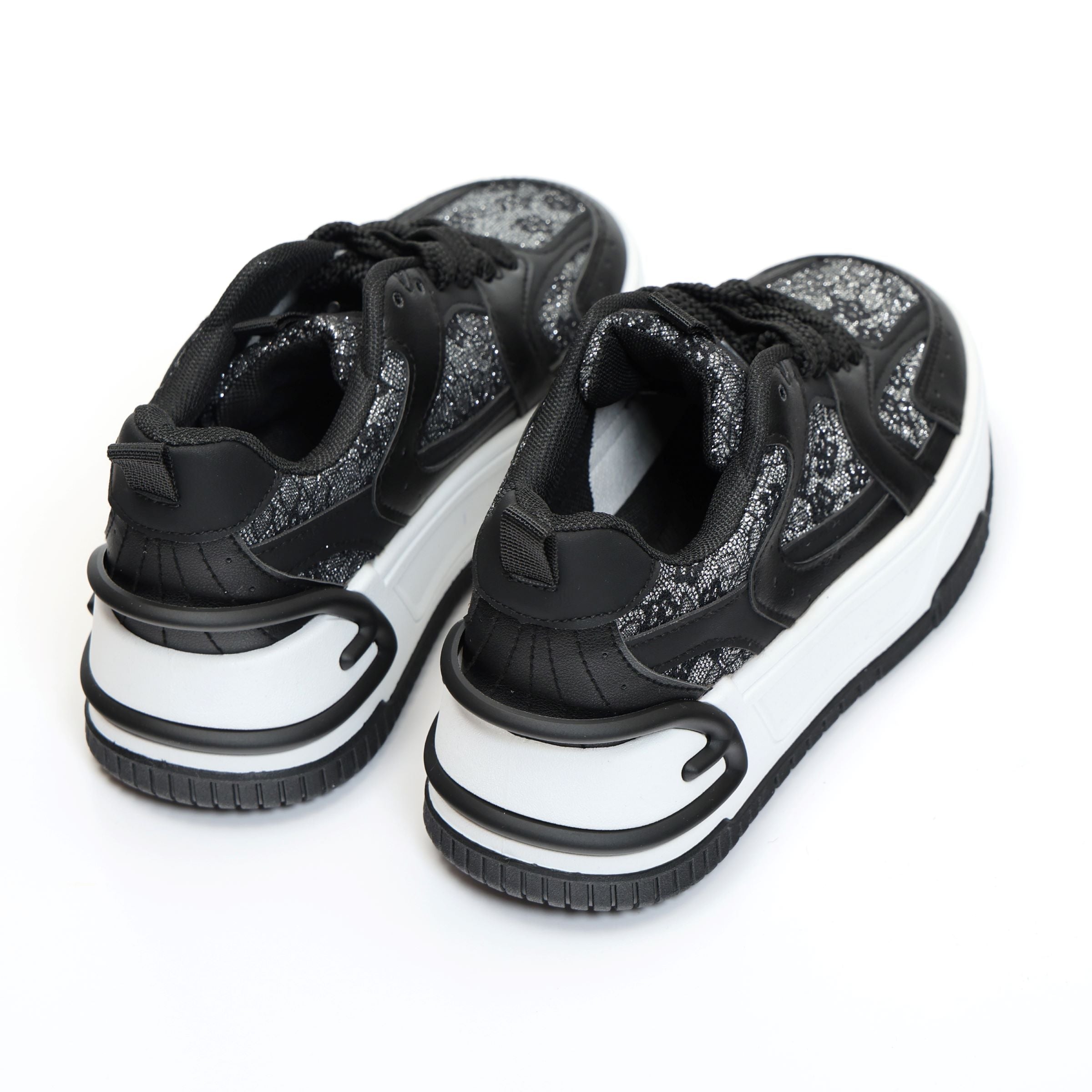 Sneakers in simil pelle platform con dettagli brillantinati- Art.A115