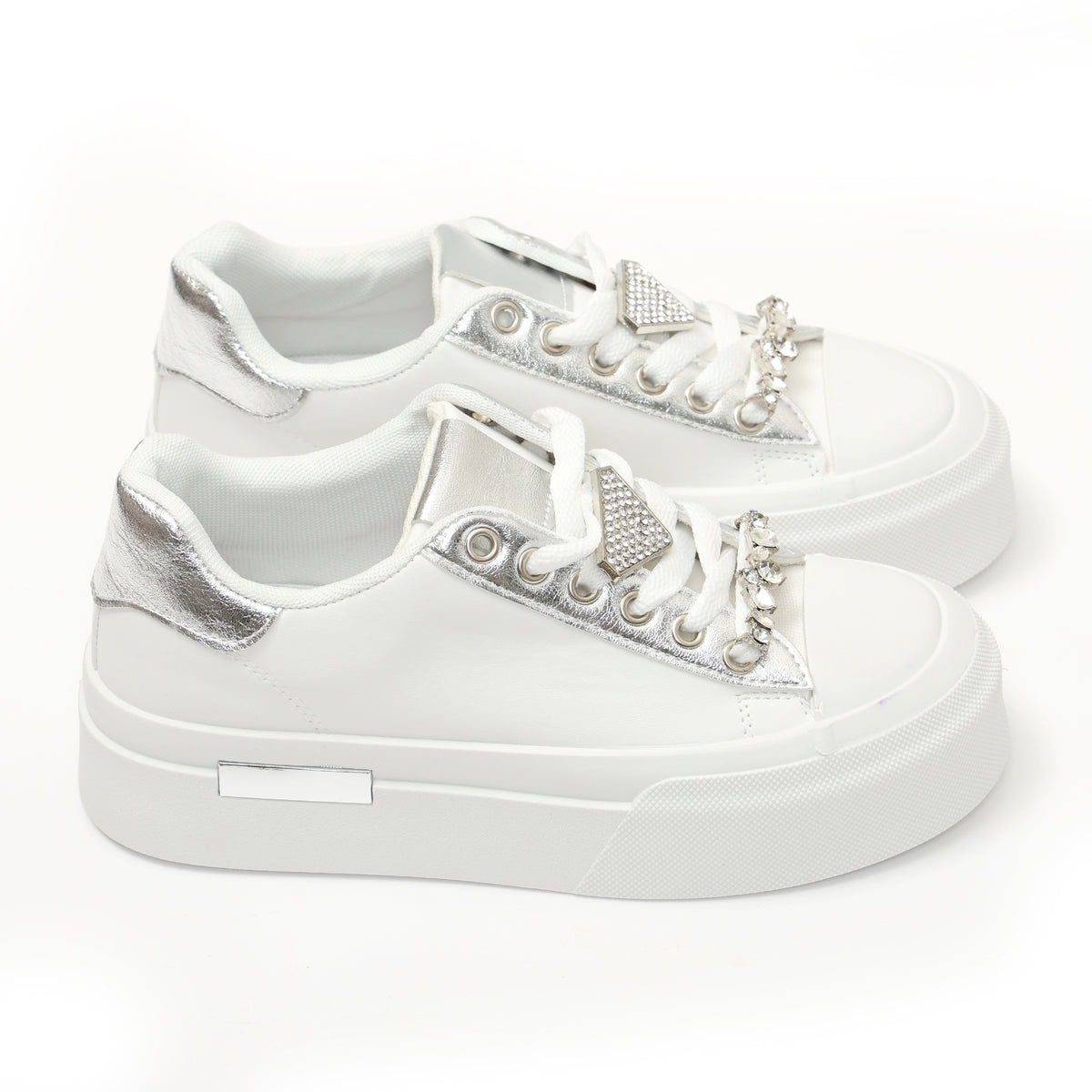 Sneakers in simil pelle con dettagli gioiello- Art.SP532