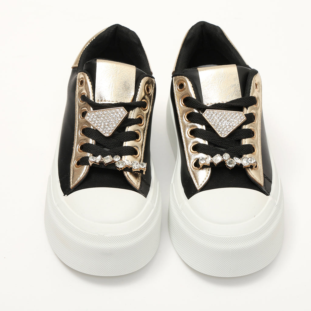 Sneakers in simil pelle con dettagli gioiello- Art.SP532