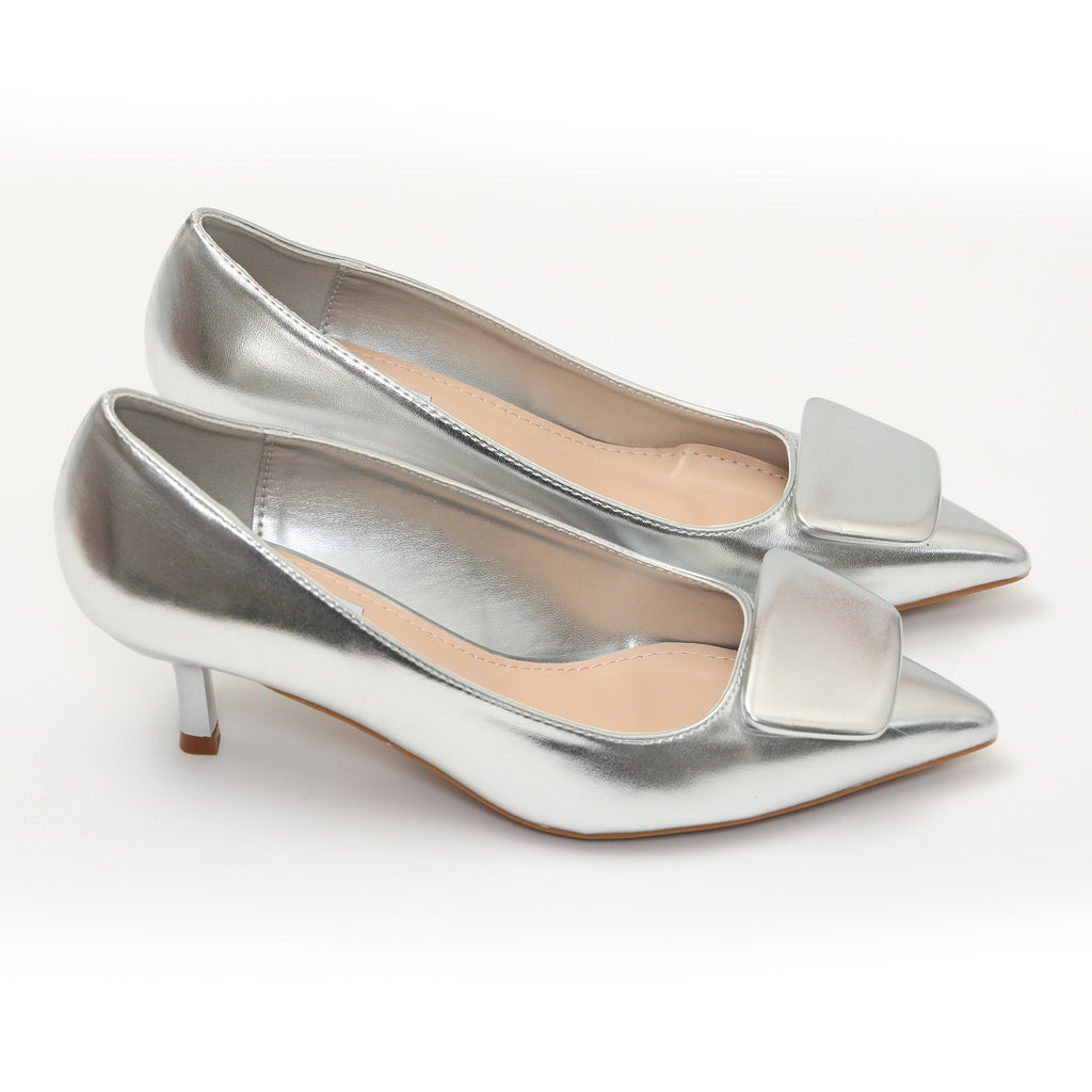 Dècolletè pumps in simil pelle con tacco basso e dettaglio sulla punta- Art.SP550