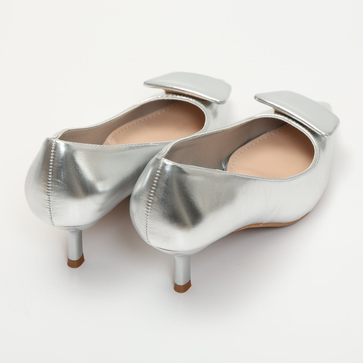 Dècolletè pumps in simil pelle con tacco basso e dettaglio sulla punta- Art.SP550