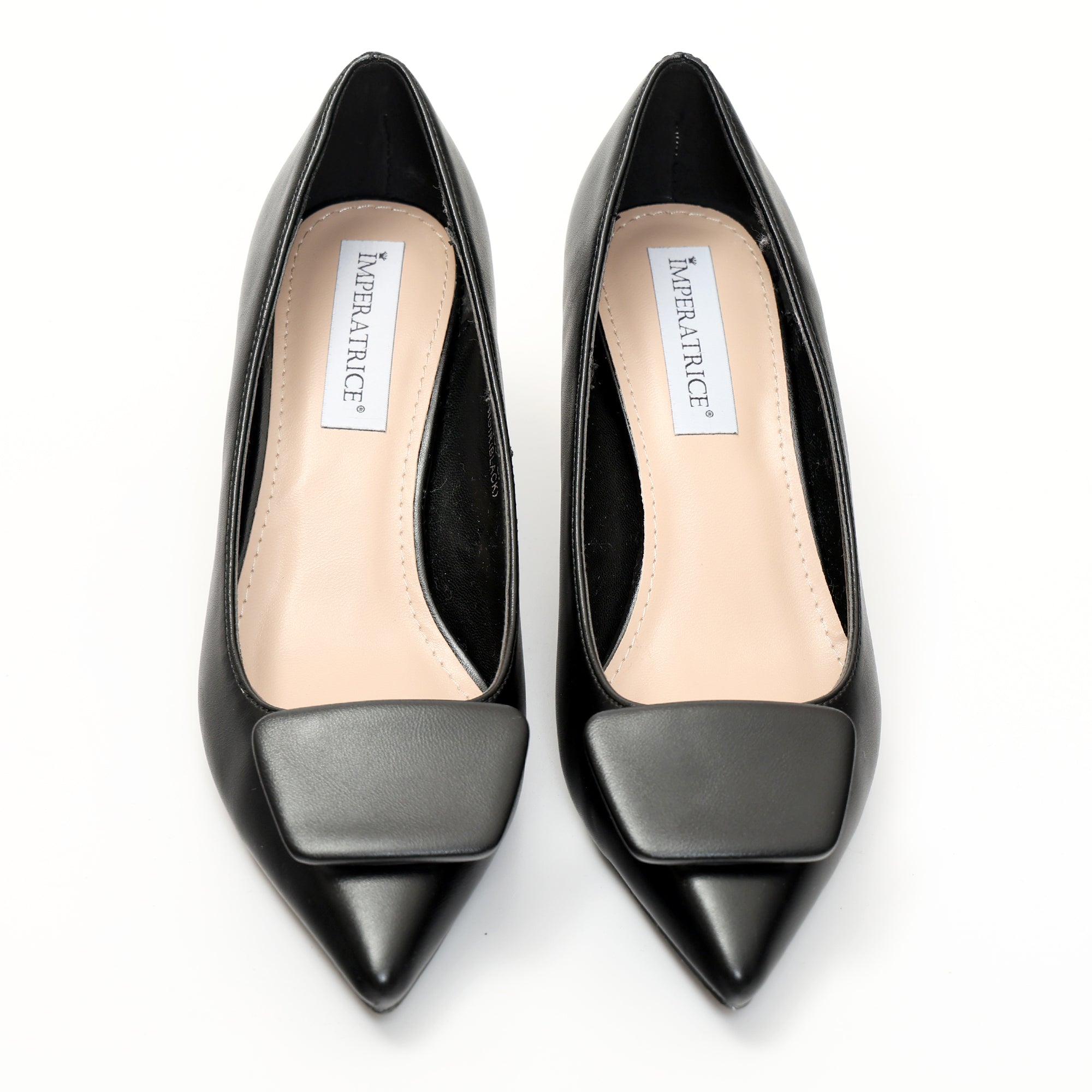 Dècolletè pumps in simil pelle con tacco basso e dettaglio sulla punta- Art.SP550