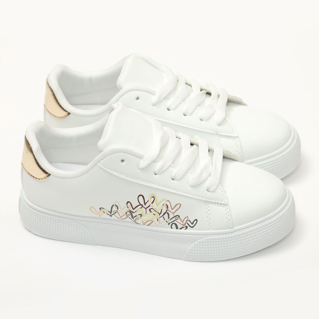Sneakers in simil pelle con ricamo laterale- Art.BK513
