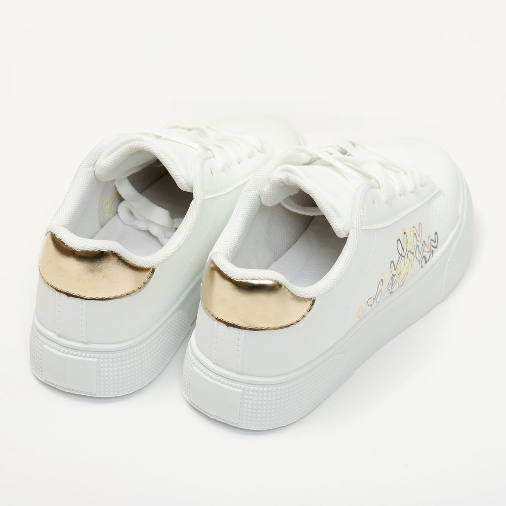 Sneakers in simil pelle con ricamo laterale- Art.BK513