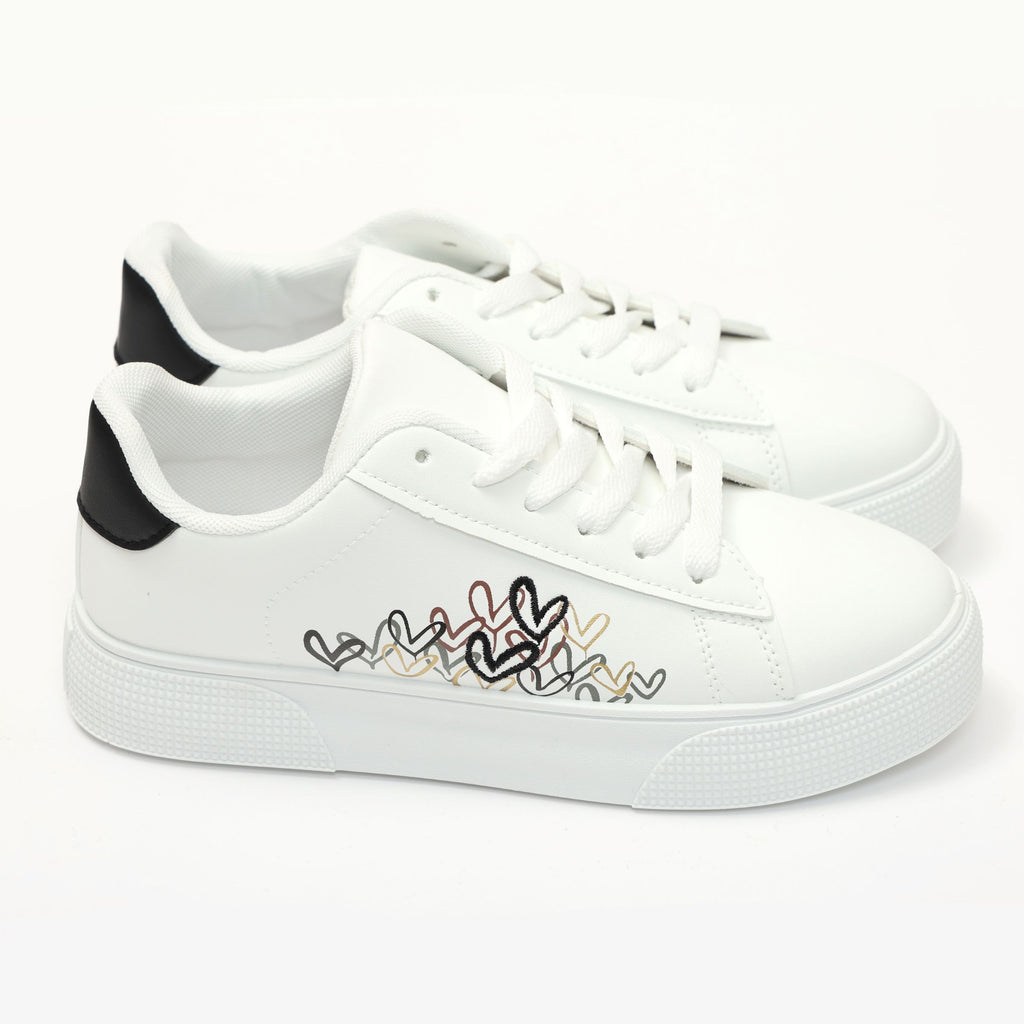 Sneakers in simil pelle con ricamo laterale- Art.BK513