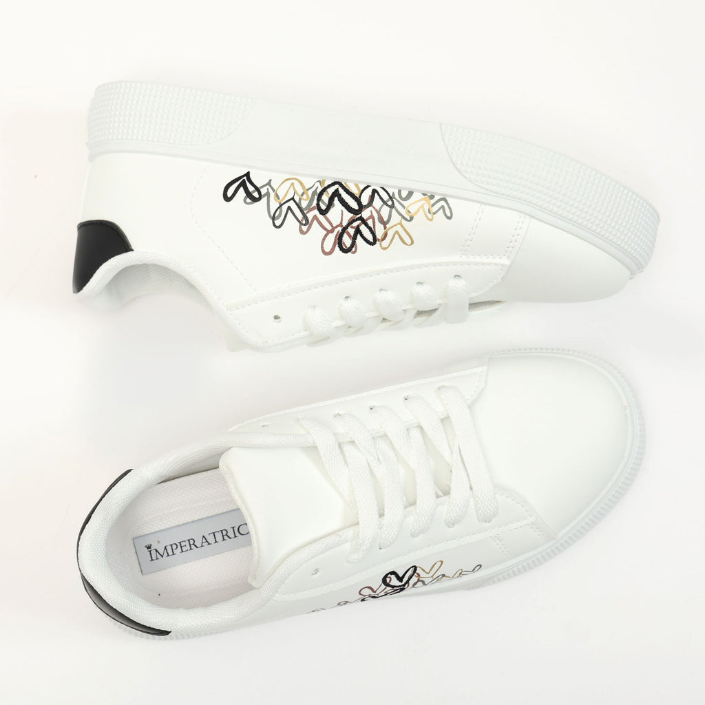 Sneakers in simil pelle con ricamo laterale- Art.BK513