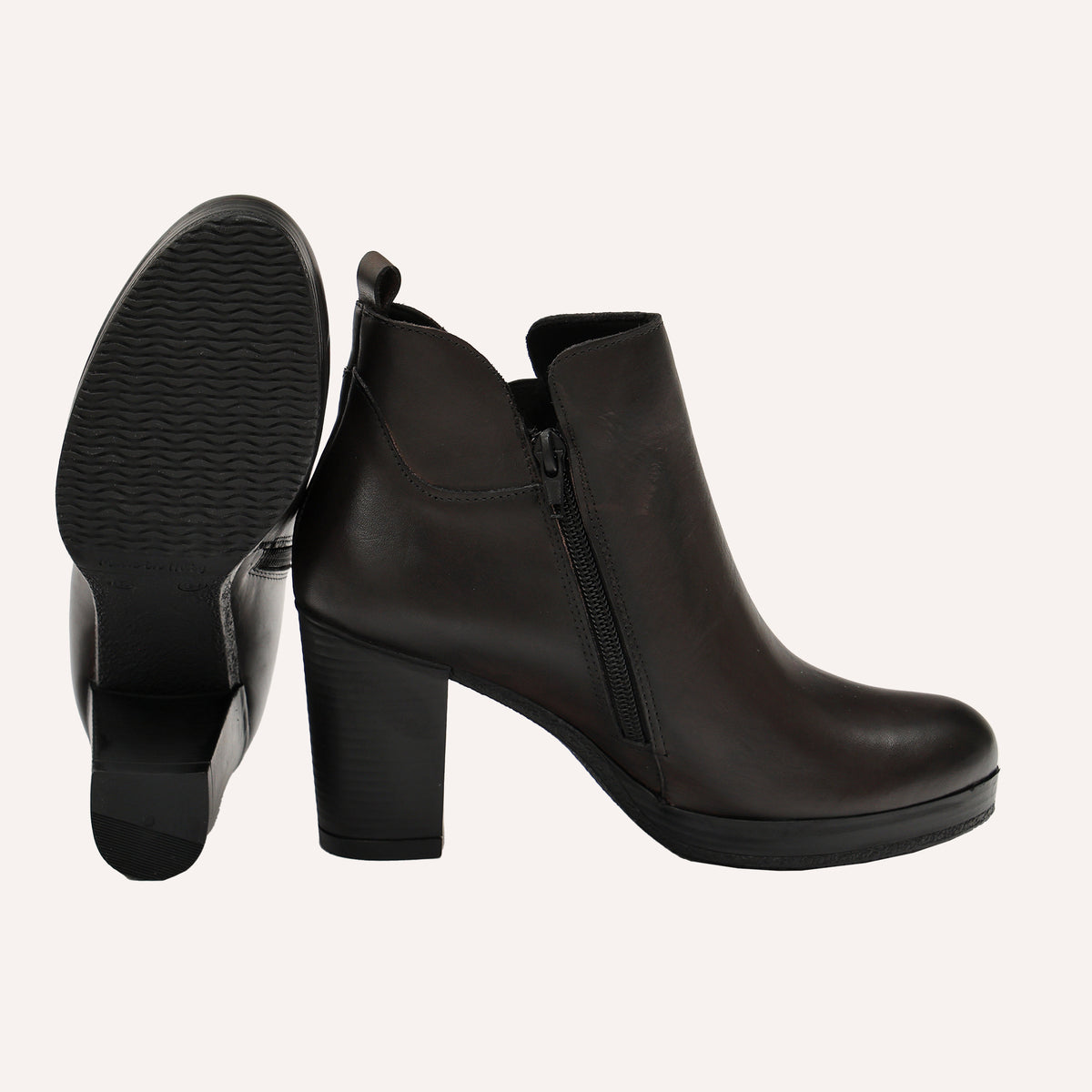 Stivaletto in vera pelle con tacco e fascia elastica- Art.302PELLE