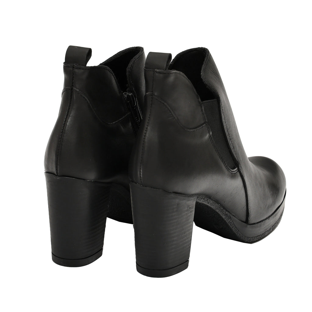 Stivaletto in vera pelle con tacco e fascia elastica- Art.302PELLE
