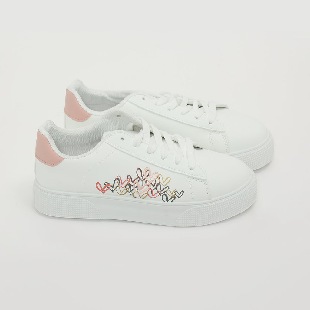 Sneakers in simil pelle con ricamo laterale- Art.BK513
