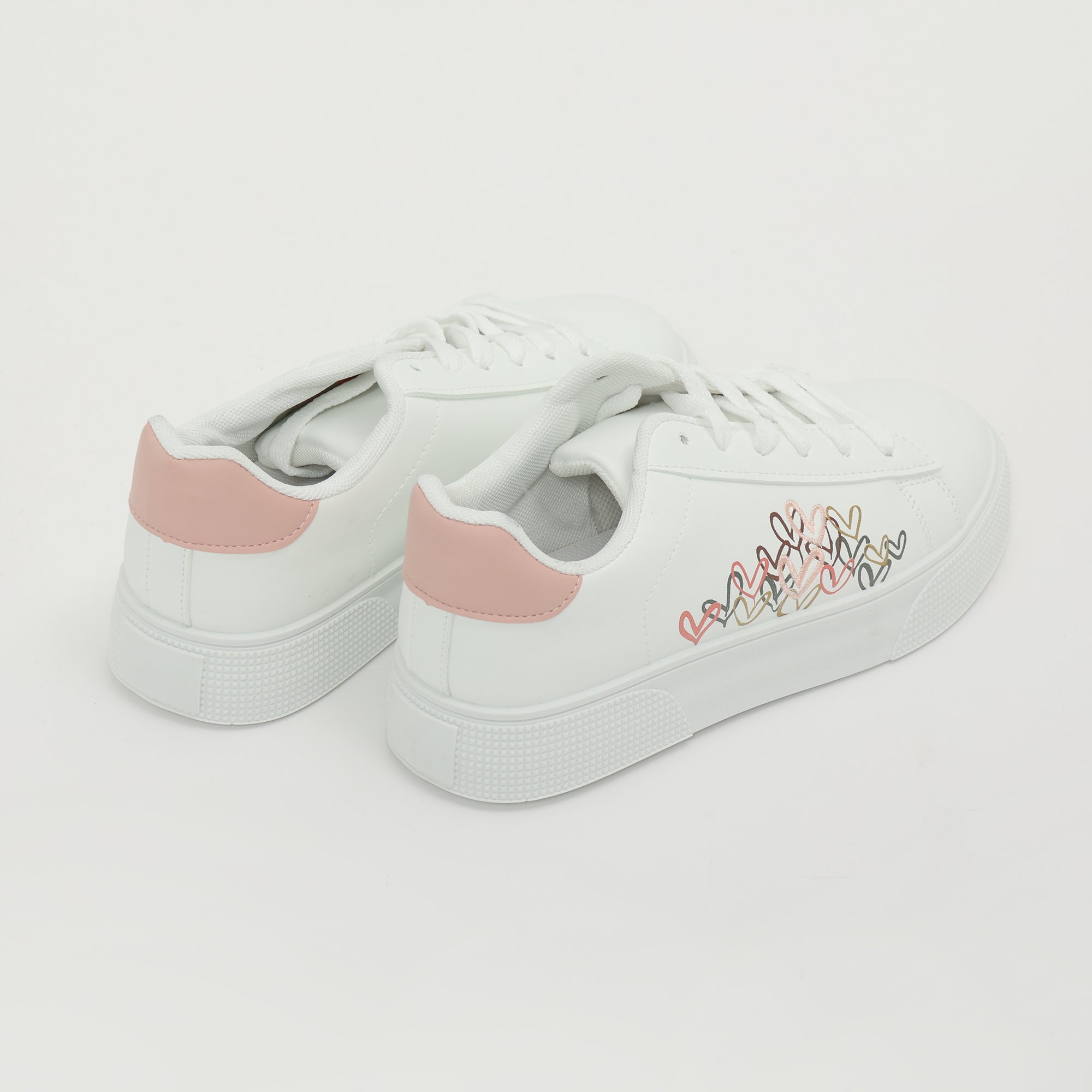 Sneakers in simil pelle con ricamo laterale- Art.BK513