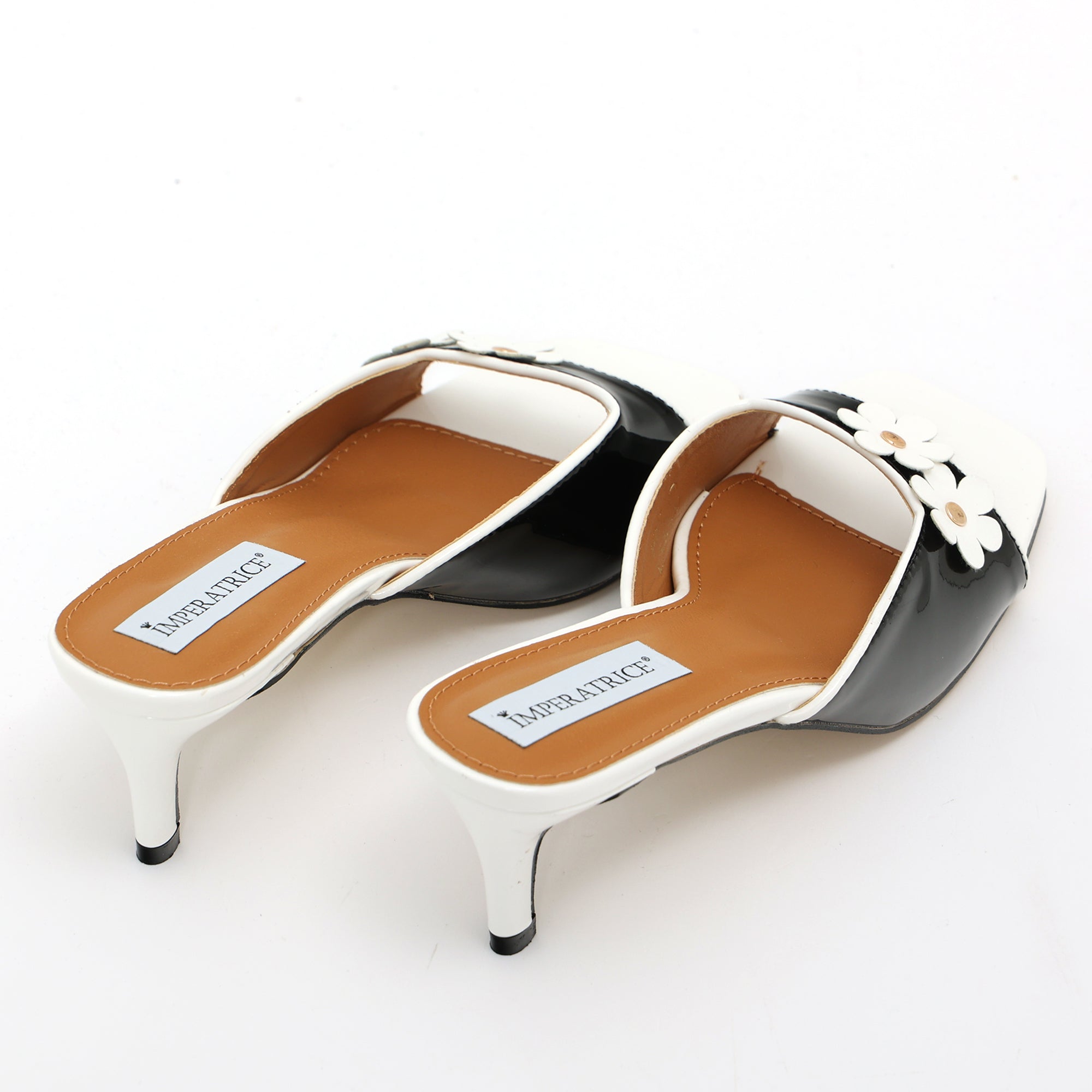 Sandali in simil pelle verniciata con tacco basso a spillo- Art.BK007