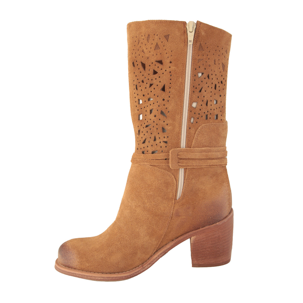 Stivaletti in vera pelle scamosciata  laserati con tacco comodo- Art.7071CAMOSCIOLASERSS24