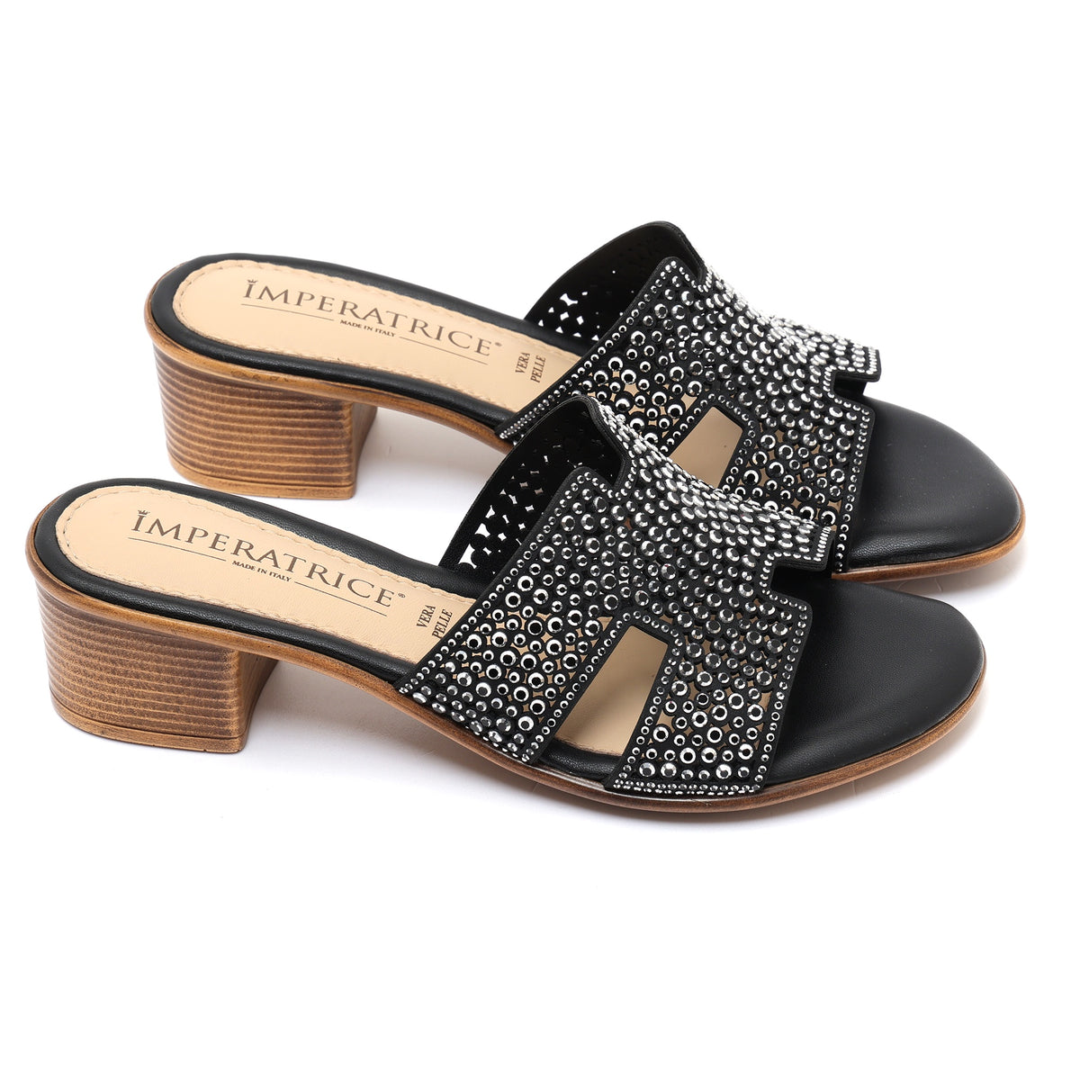 Sandali in simil pelle con applicazioni di strass e sottopiede comodissimo  in memoryMK3525201 Art. MK3525201