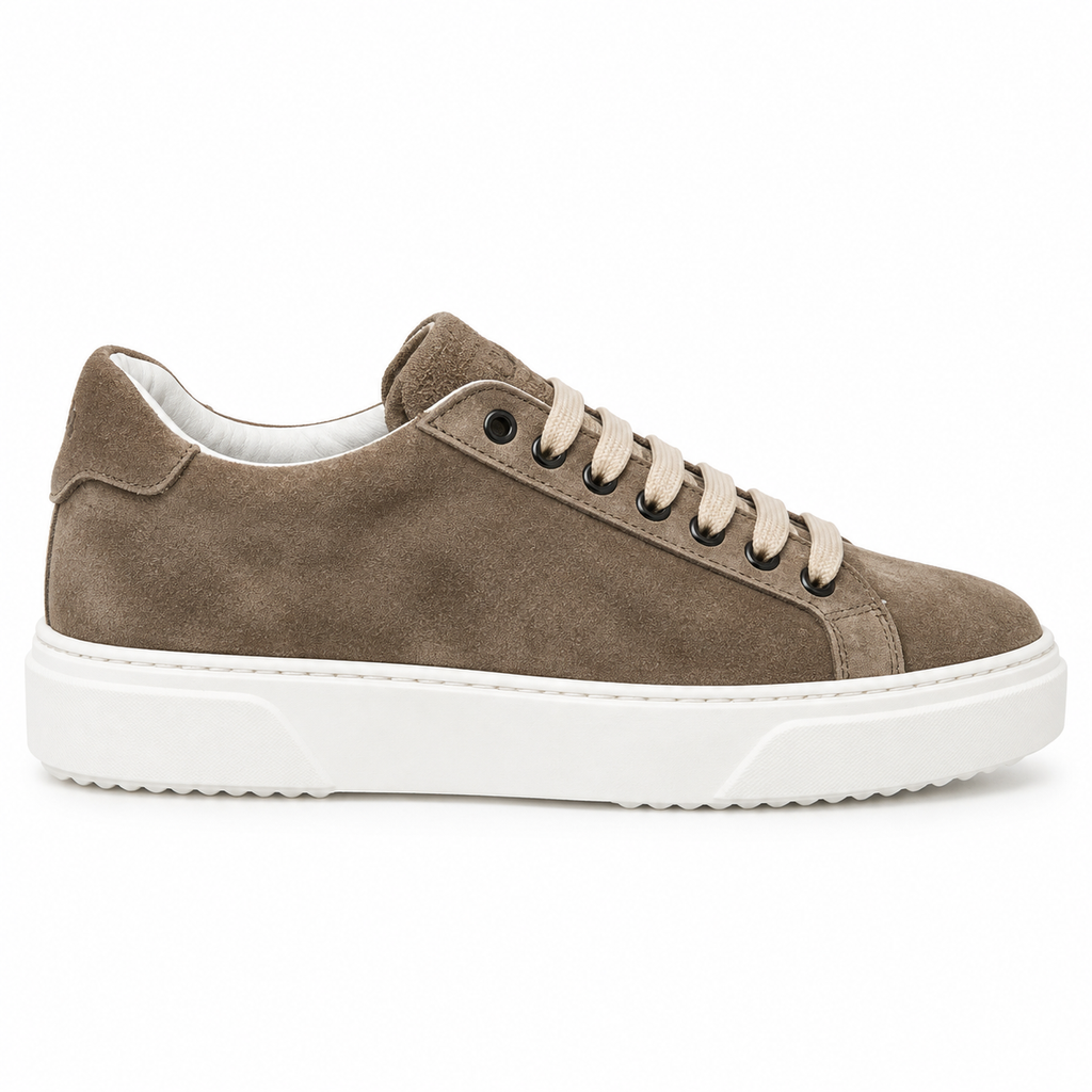 Sneakers stringate in vera pelle scamosciata-Art.6CAMOSCIO