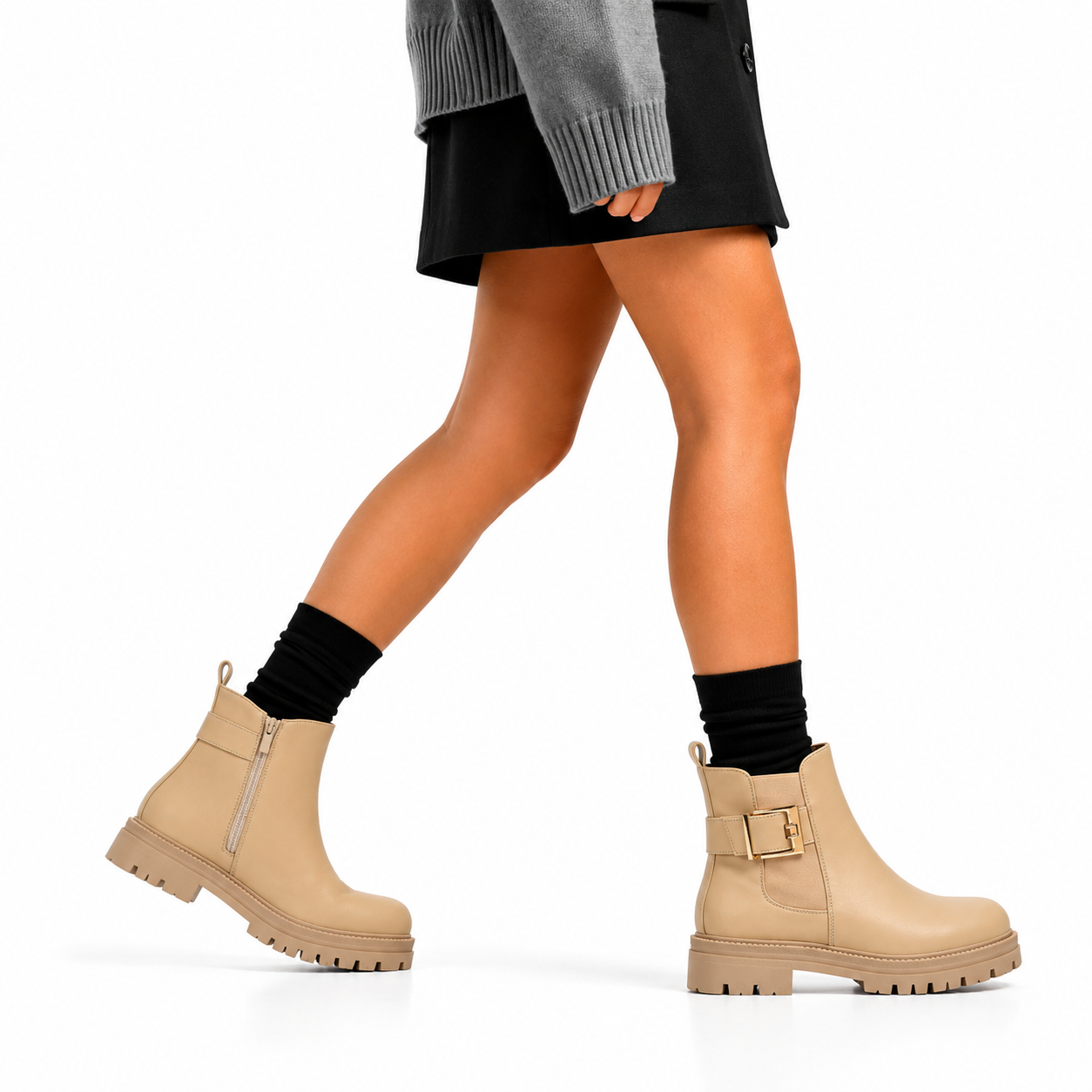 Stivaletto in simil pelle con elastico laterale e fibbia dorata- Art.DMLM8307