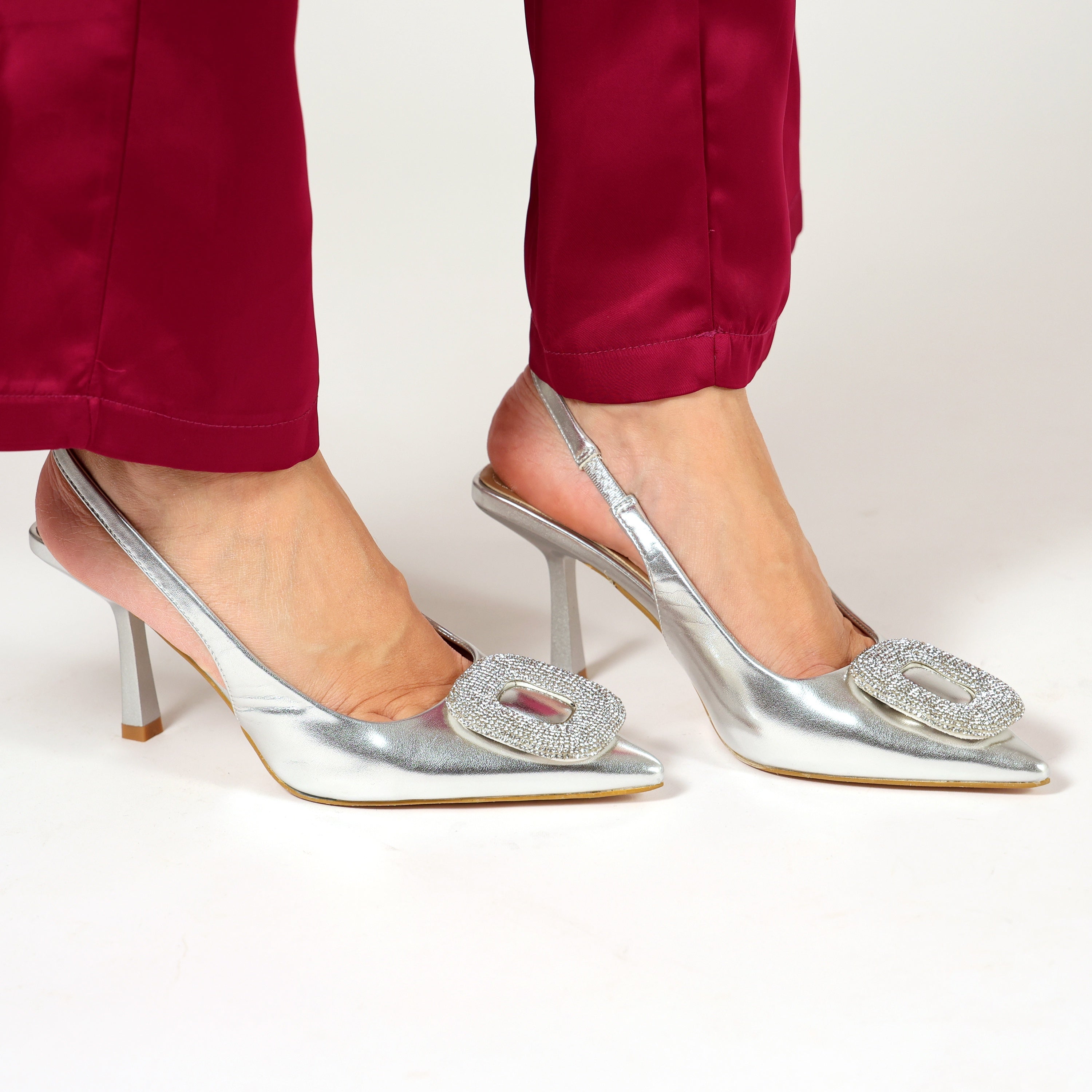 Dècolletè slingback in simil pelle con dettaglio strass sulla punta- Art.SP551