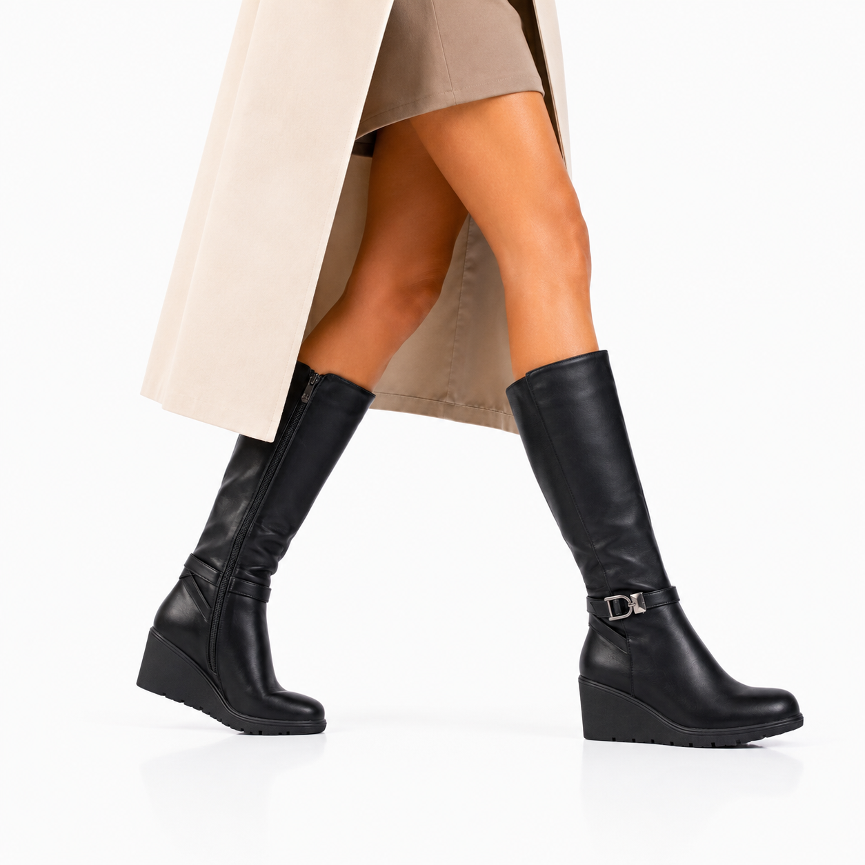 Stivali in simil pelle con zeppa e fascia elastica laterale