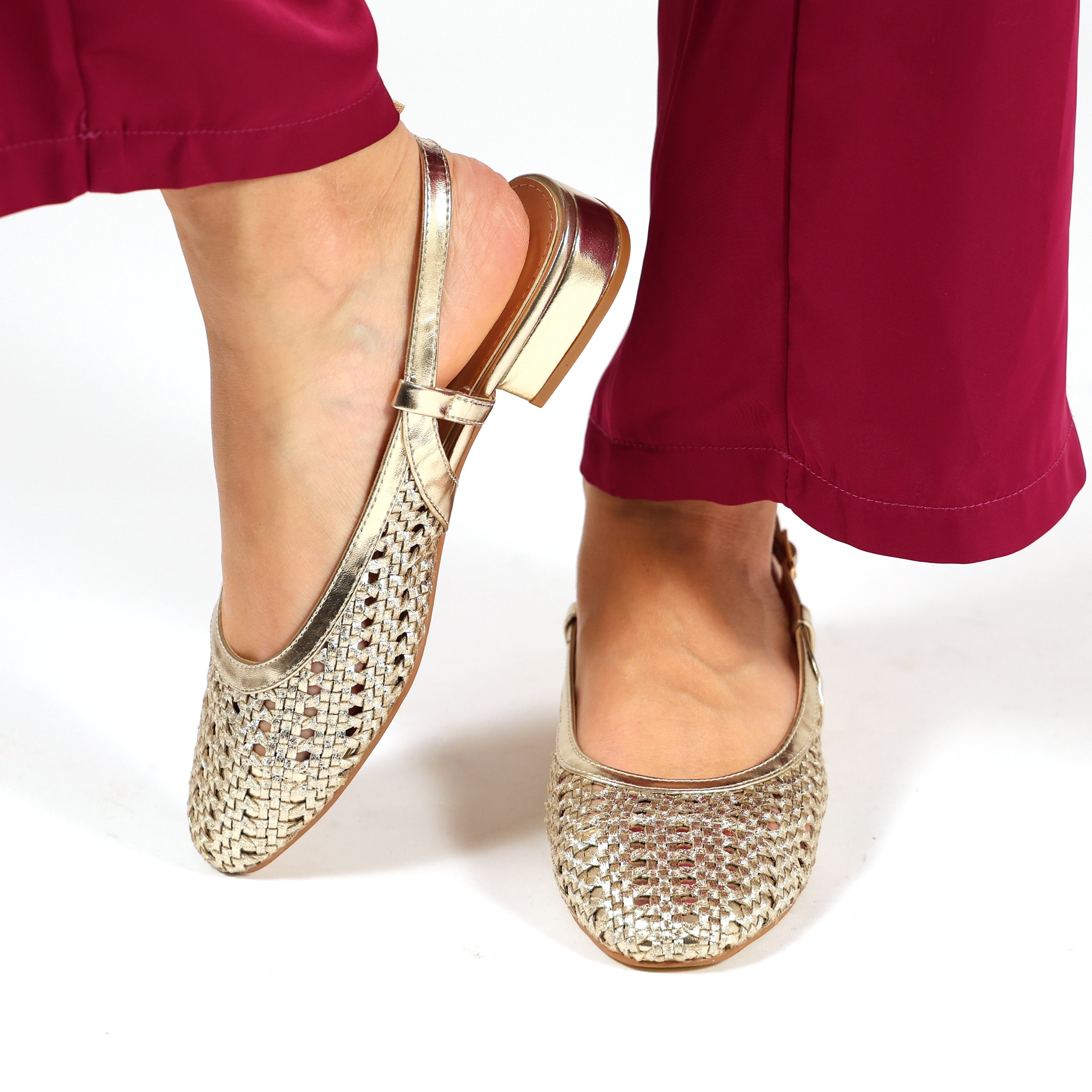 Ballerine slingback in simil pelle con tomaia bucherellata- Art.BK013