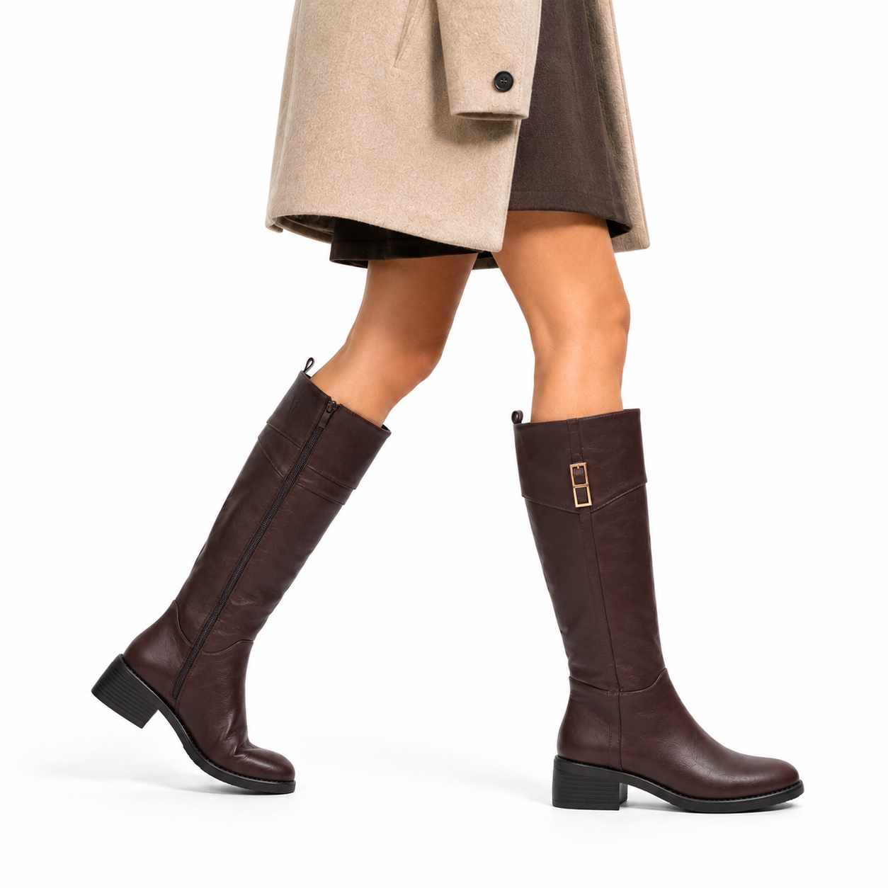 Stivale in simil pelle con fascia elastica e cinturino dorato