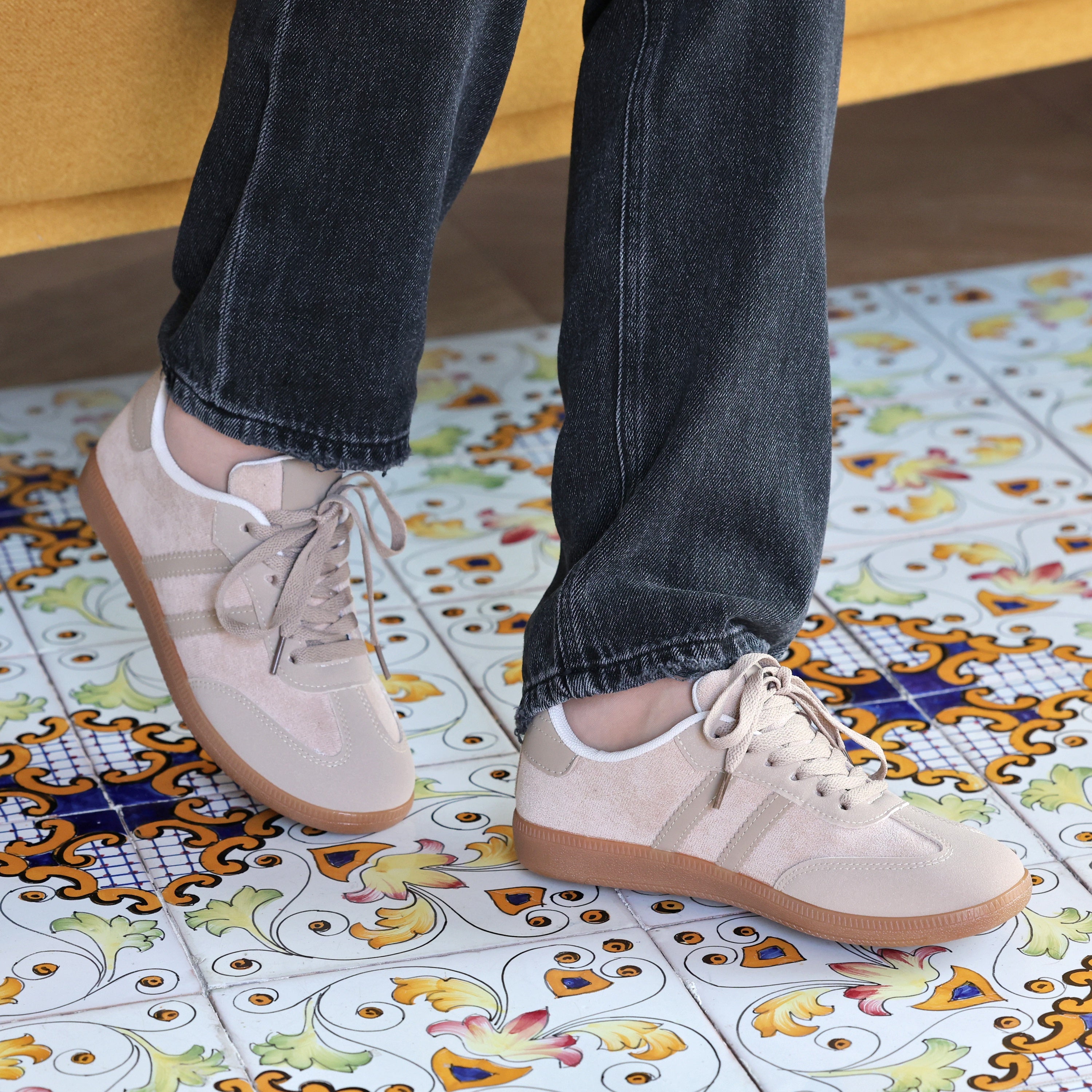 Sneakers in simil pelle scamosciata- Art.A108