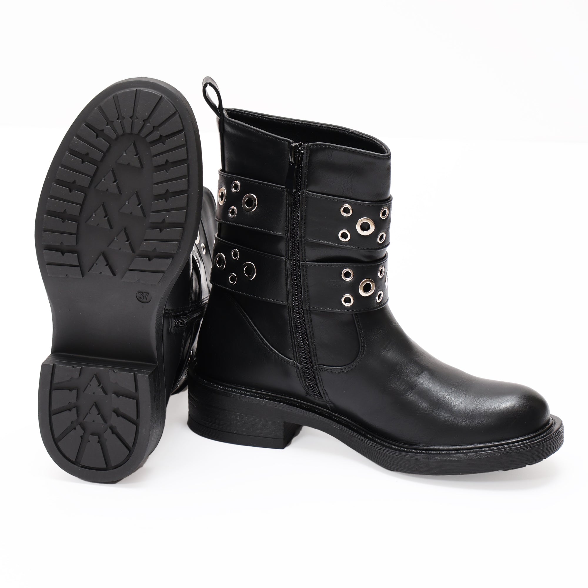 Stivaletto in simil pelle con cinturini - Art.MB61