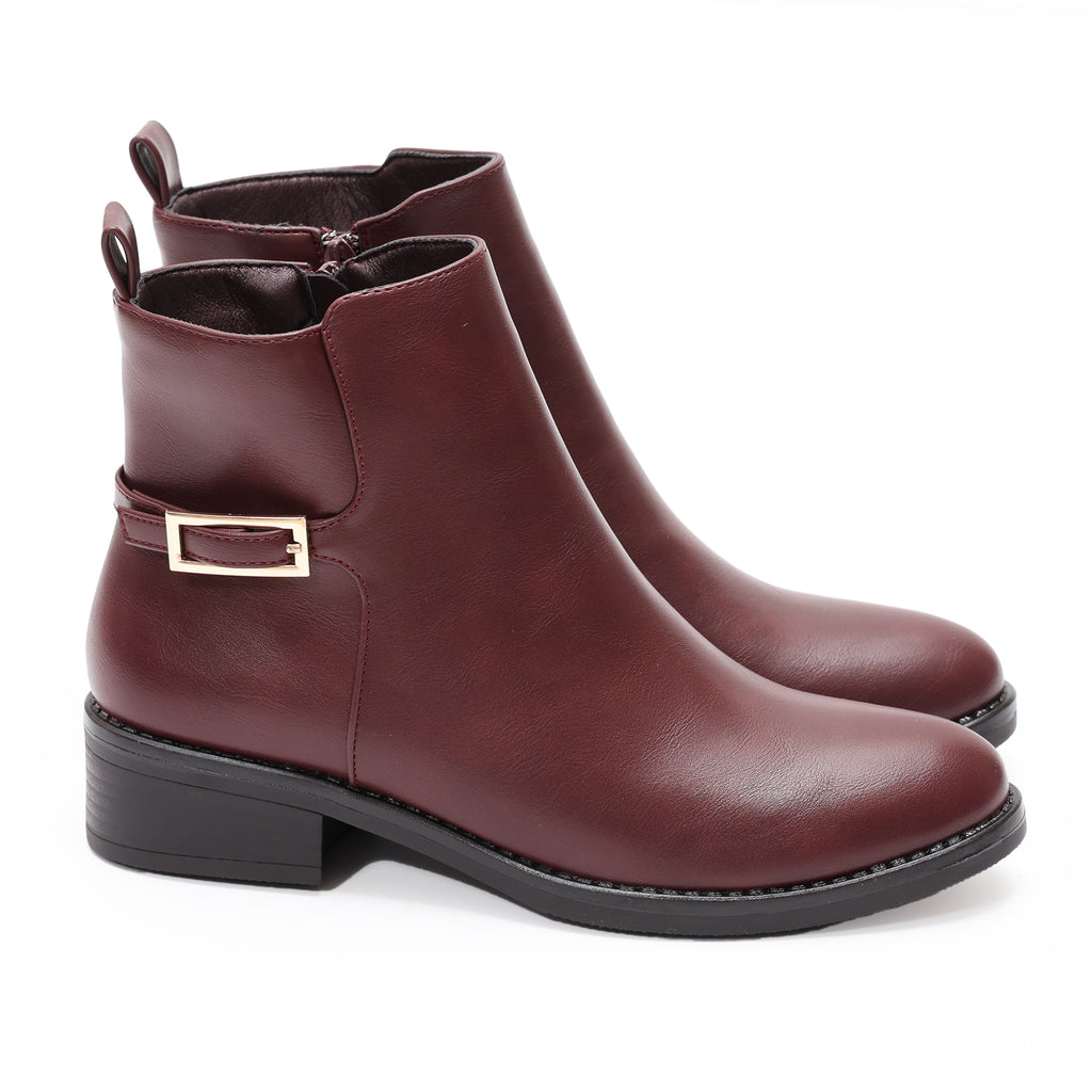 Stivaletti in simil pelle con fibbia dorata- Art.68323