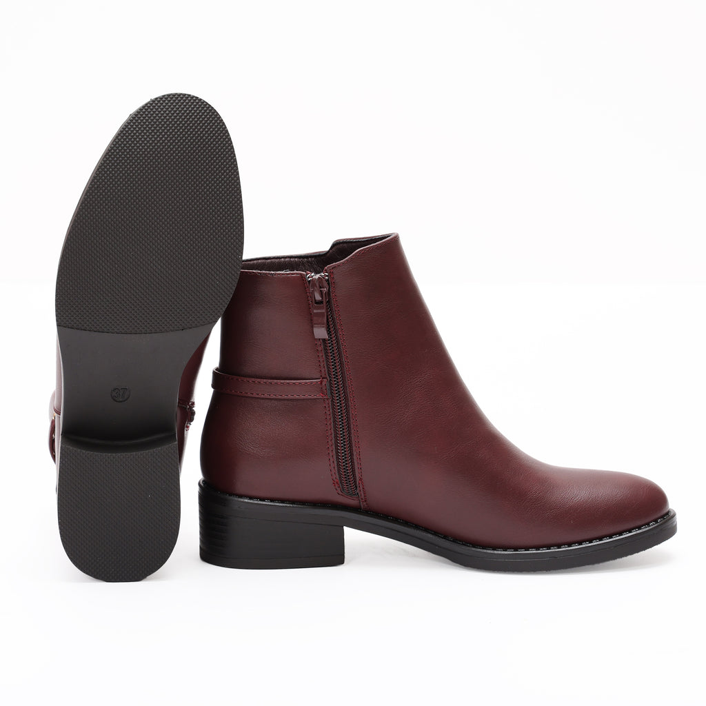 Stivaletti in simil pelle con fibbia dorata- Art.68323