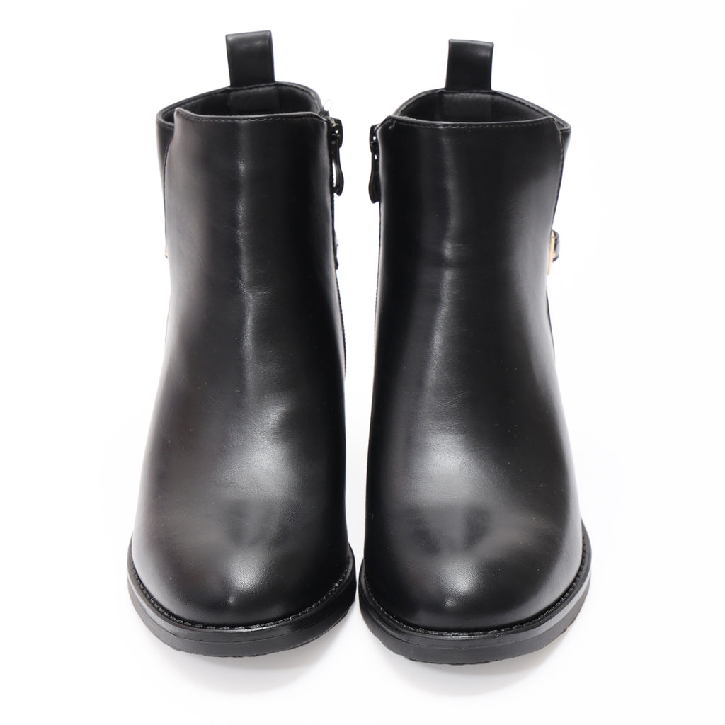 Stivaletti in simil pelle con fibbia dorata- Art.68323