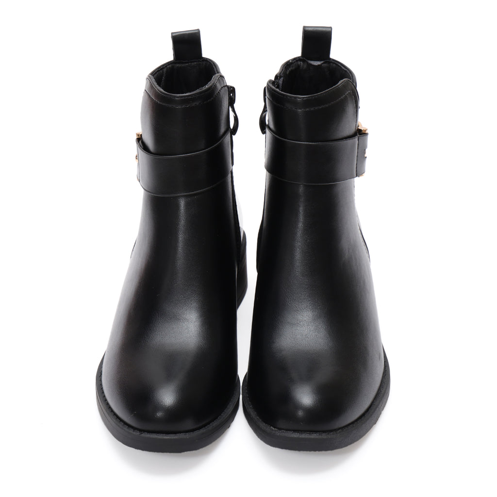 Stivaletto in simil pelle con fibbia dorata- Art.AS3295