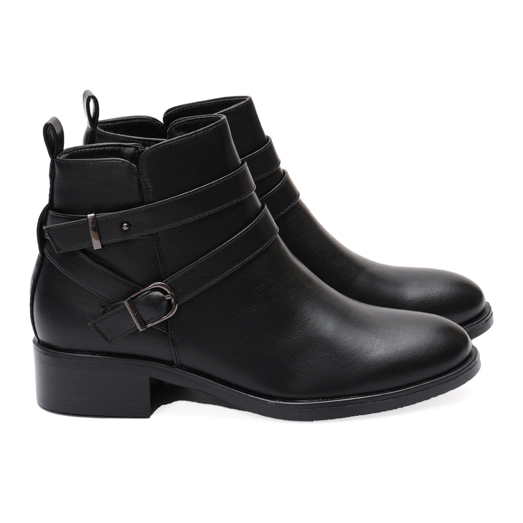 Stivaletto in simil pelle con fibbia- Art.CHC313