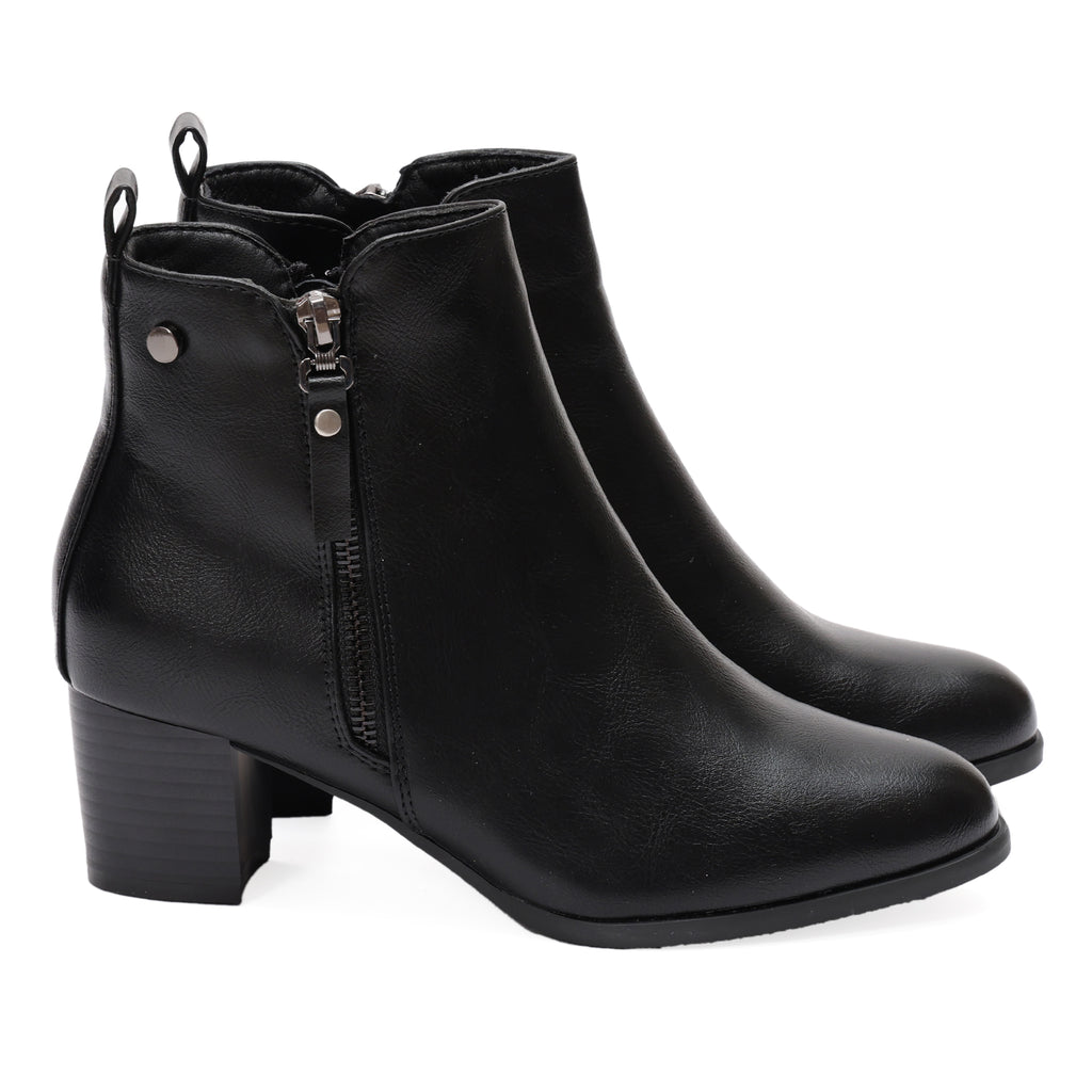 Stivaletto in simil  pelle con tacco e cintura laterale- Art.CHC268