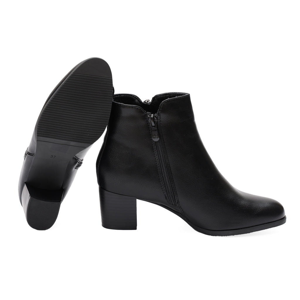 Stivaletto in simil  pelle con tacco e cintura laterale- Art.CHC268