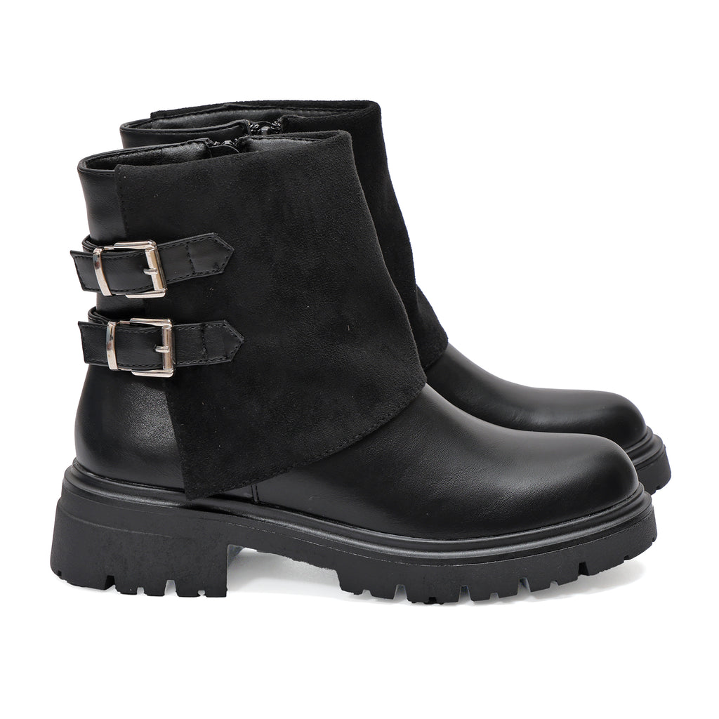 Stivaletto in simil pelle con cinturini e pelle camosciata- Art.68343