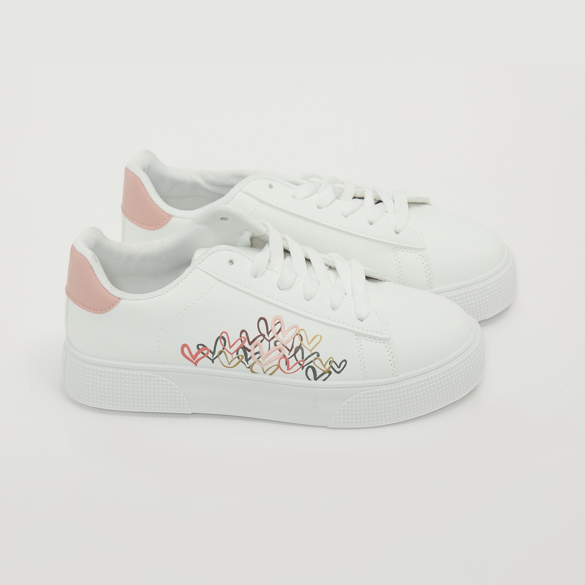 Sneakers in simil pelle con ricamo laterale- Art.BK513