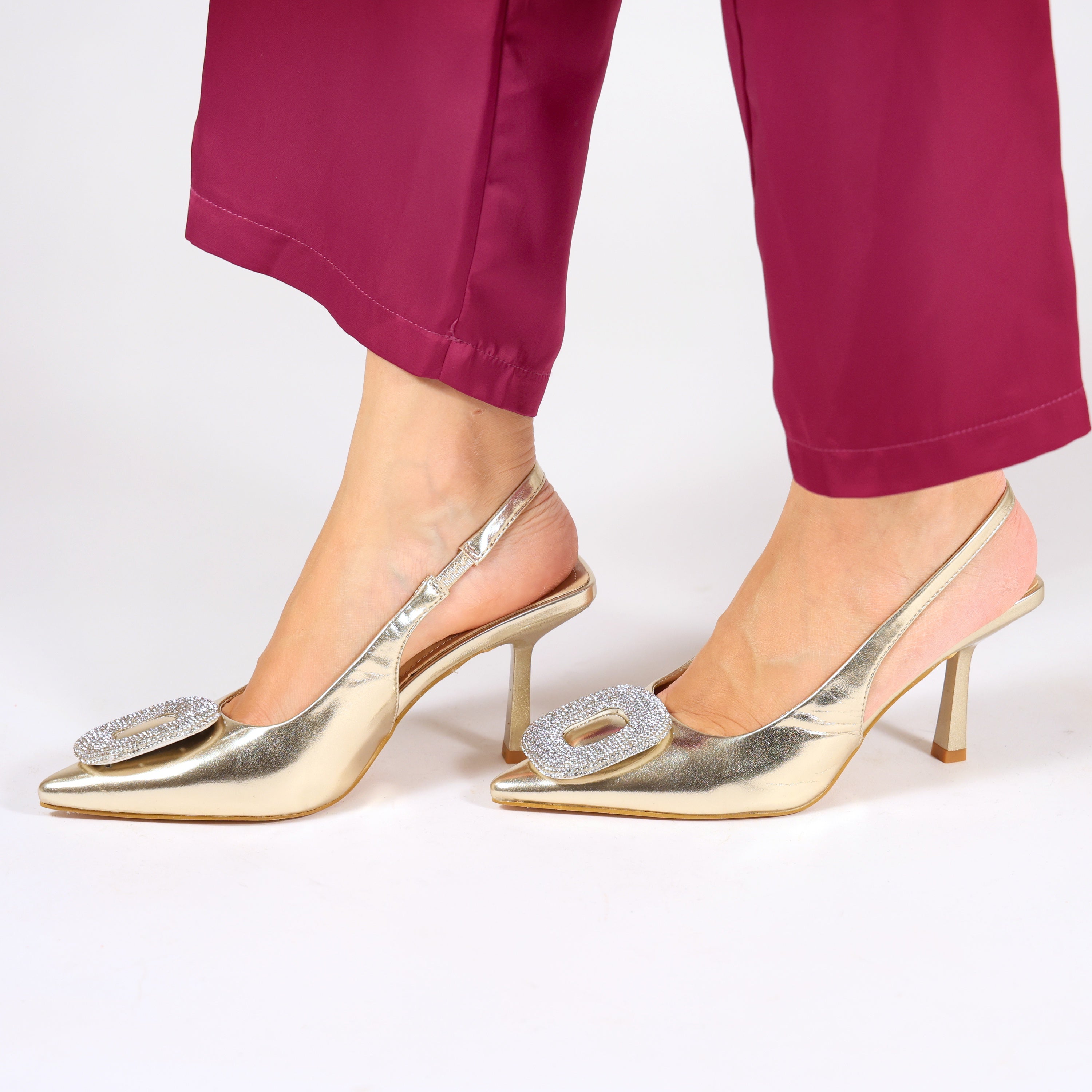 Dècolletè slingback in simil pelle con dettaglio strass sulla punta- Art.SP551